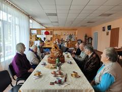 СМОЛЕВИЧСКИЙ КАРАВАЙ С ОБЛАСТНЫХ "ДАЖЫНАК" ПЕРЕДАЛИ ОТДЕЛЕНИЮ ДЛЯ ПОЖИЛЫХ И ИНВАЛИДОВ